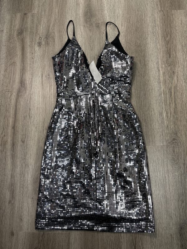 Dress Party Short By Clothes Mentor In Silver, Size: Xs Cheap