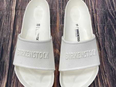 Sandals Flats By Birkenstock In White, Size: 9 Discount