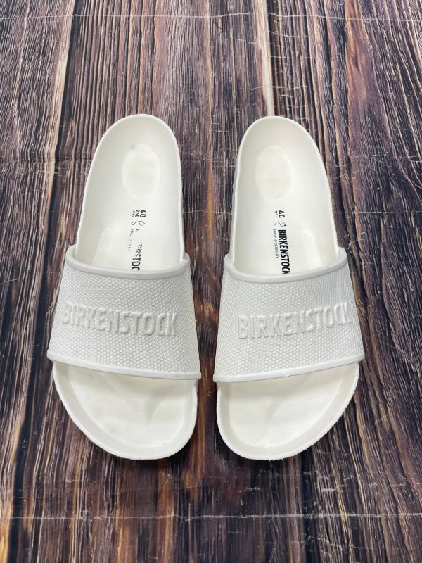 Sandals Flats By Birkenstock In White, Size: 9 Discount