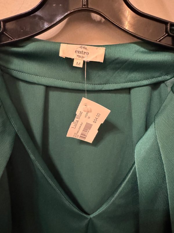 Top Short Sleeve By Entro In Green, Size: M For Sale