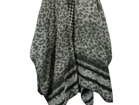 Shawl By 14th And Union In Animal Print, Size: Osfm For Sale