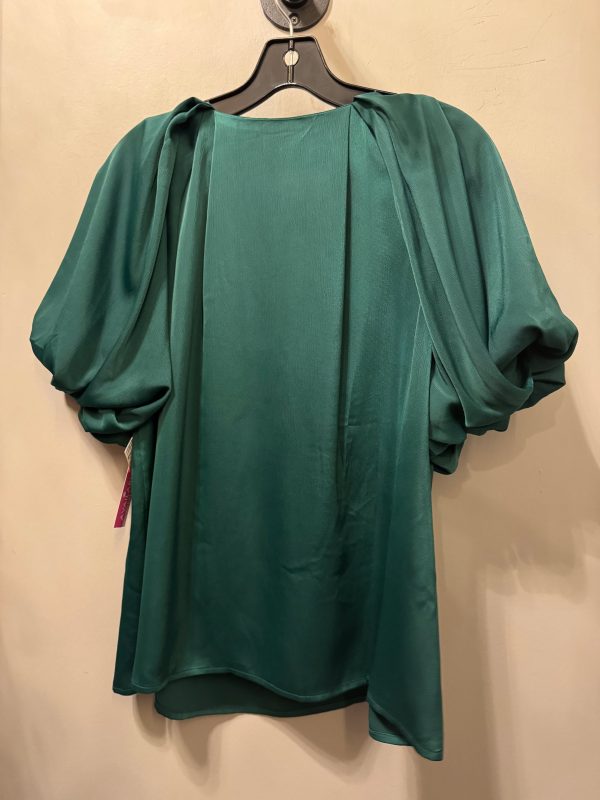 Top Short Sleeve By Entro In Green, Size: M For Sale