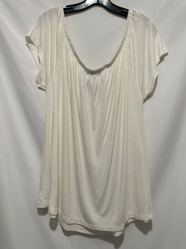 Top Short Sleeve By Old Navy In White, Size: Xl Fashion