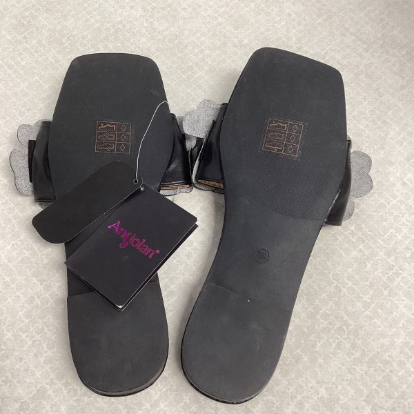 Black Sandals Flats angolan, Size 8 Online