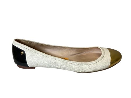 Shoes Designer By Kate Spade In Gold & White, Size: 9.5 Online now